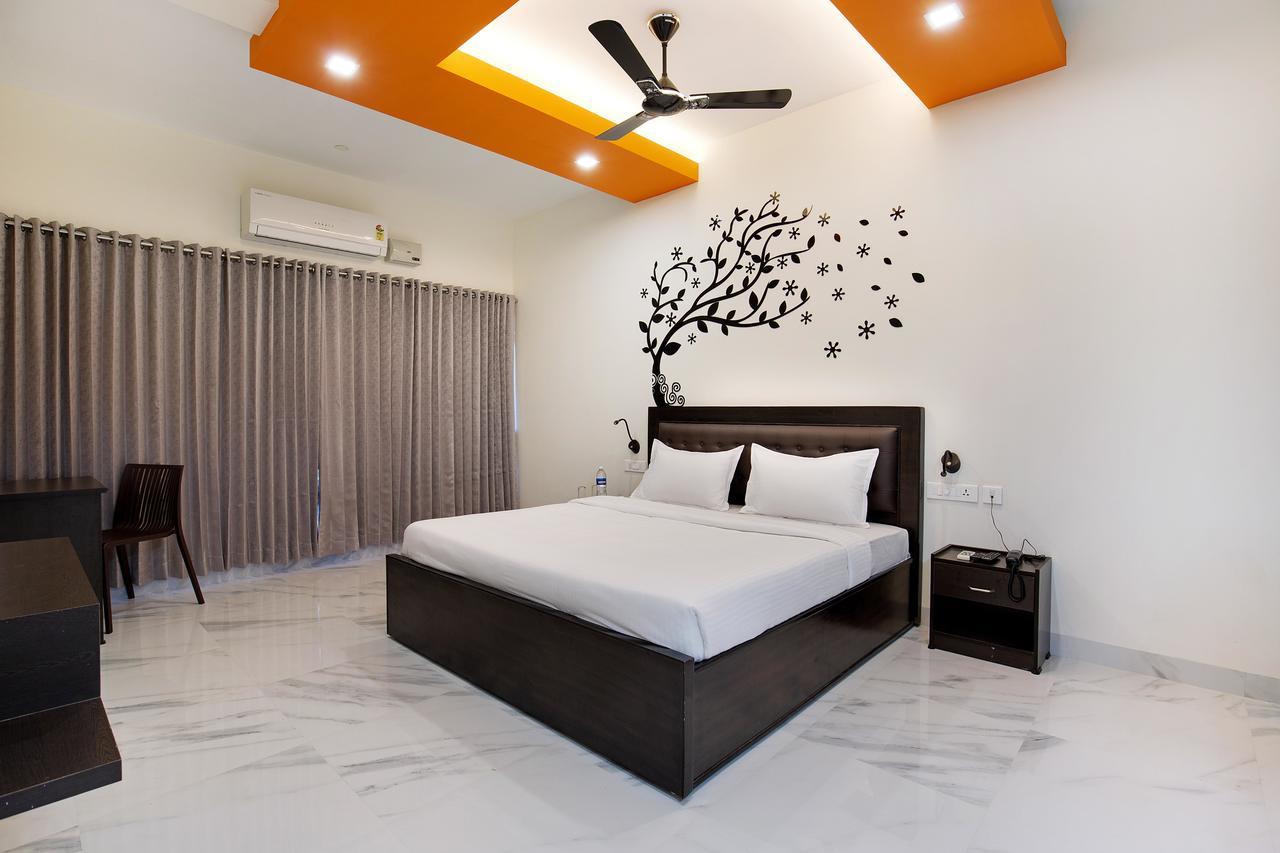 קוימבטור Crystal Lake Suites מראה חיצוני תמונה